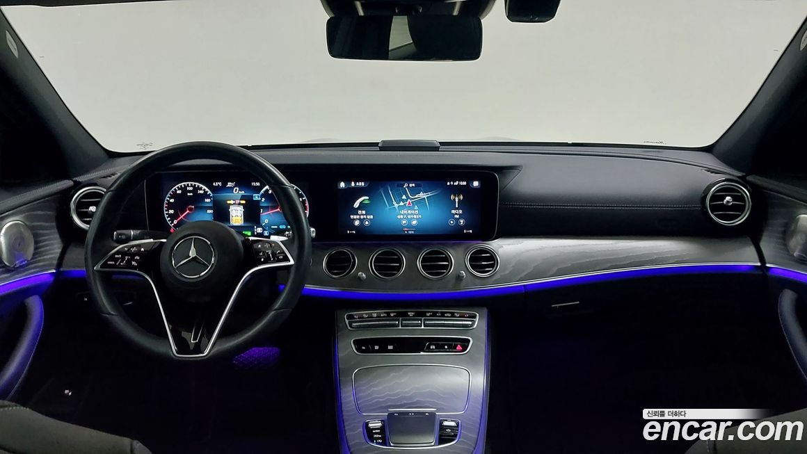 Mercedes-Benz E-Class 2022