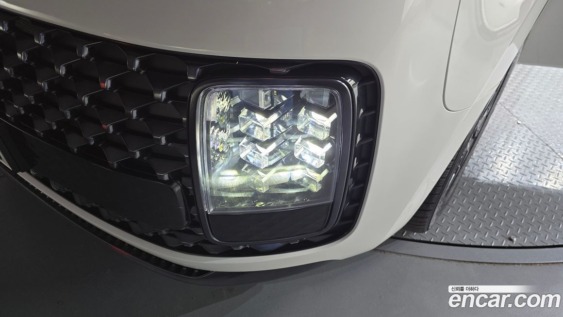 Hyundai Staria 2025