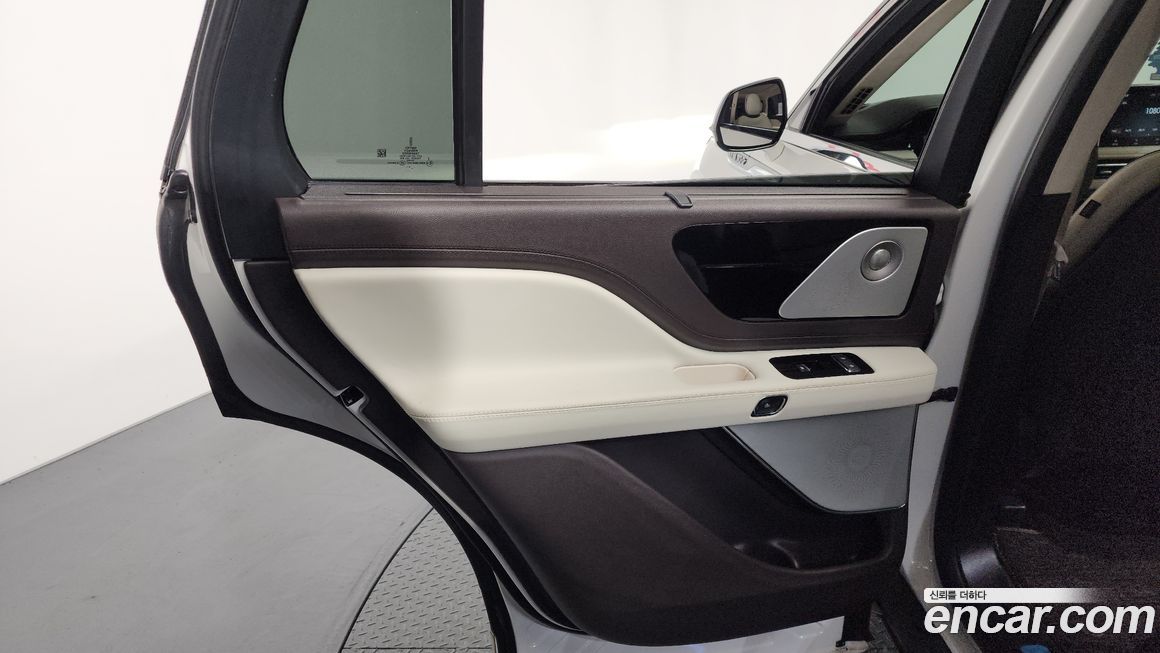 Lincoln Aviator 2021