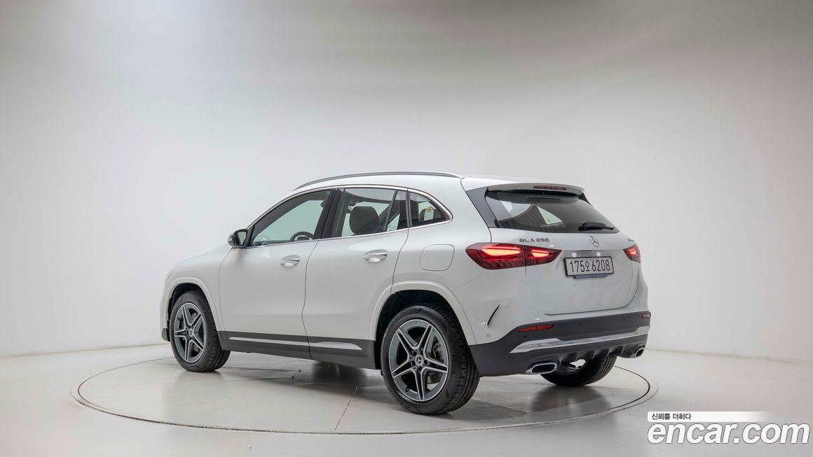 Mercedes-Benz GLA-Class 2025