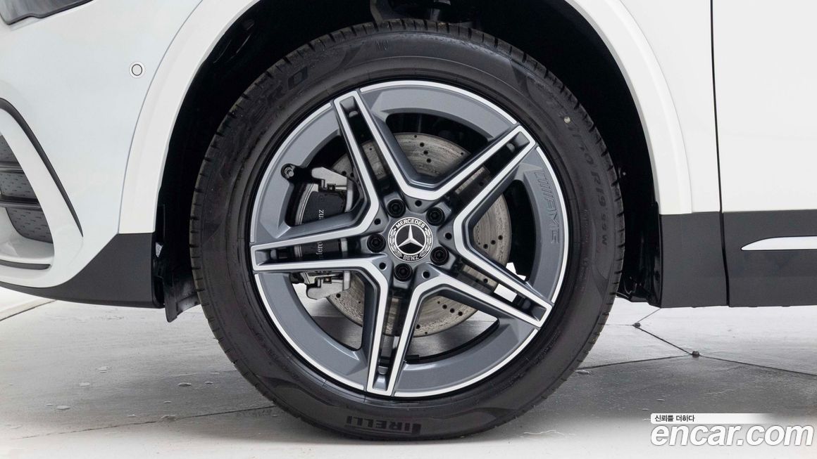 Mercedes-Benz GLA-Class 2025
