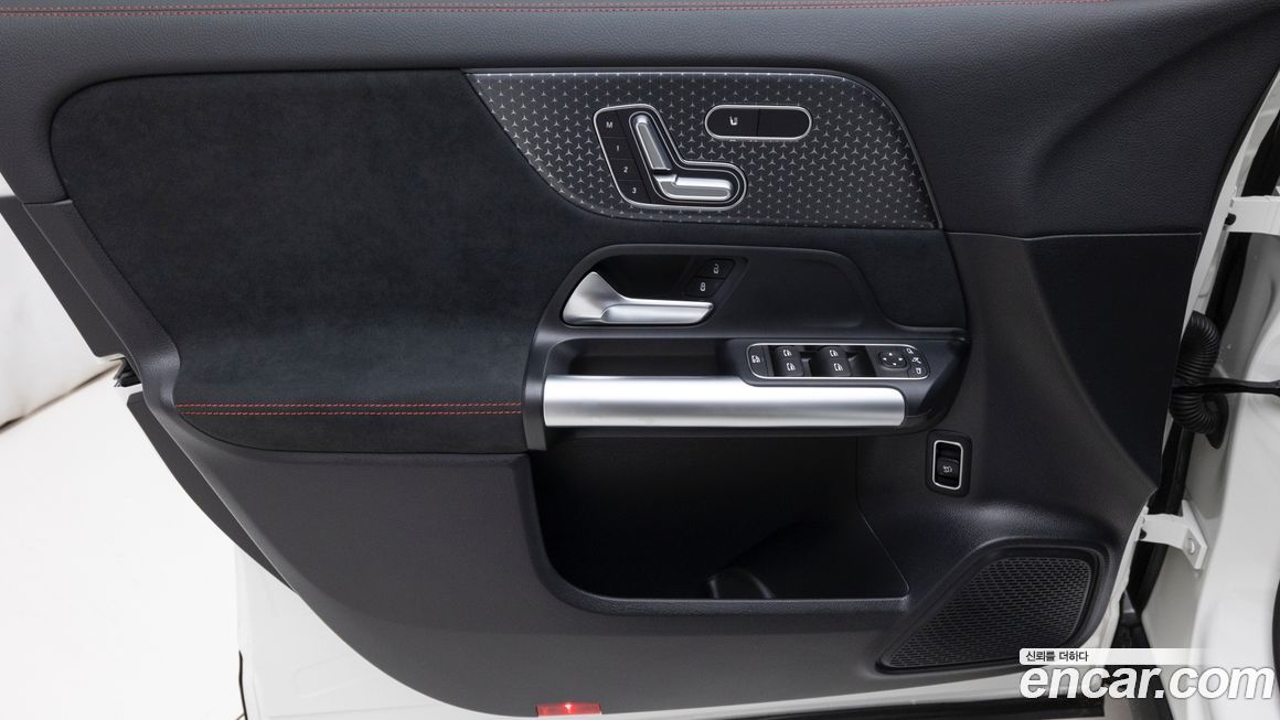 Mercedes-Benz GLA-Class 2025