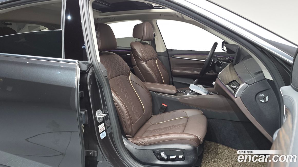 BMW Gran Turismo 2023