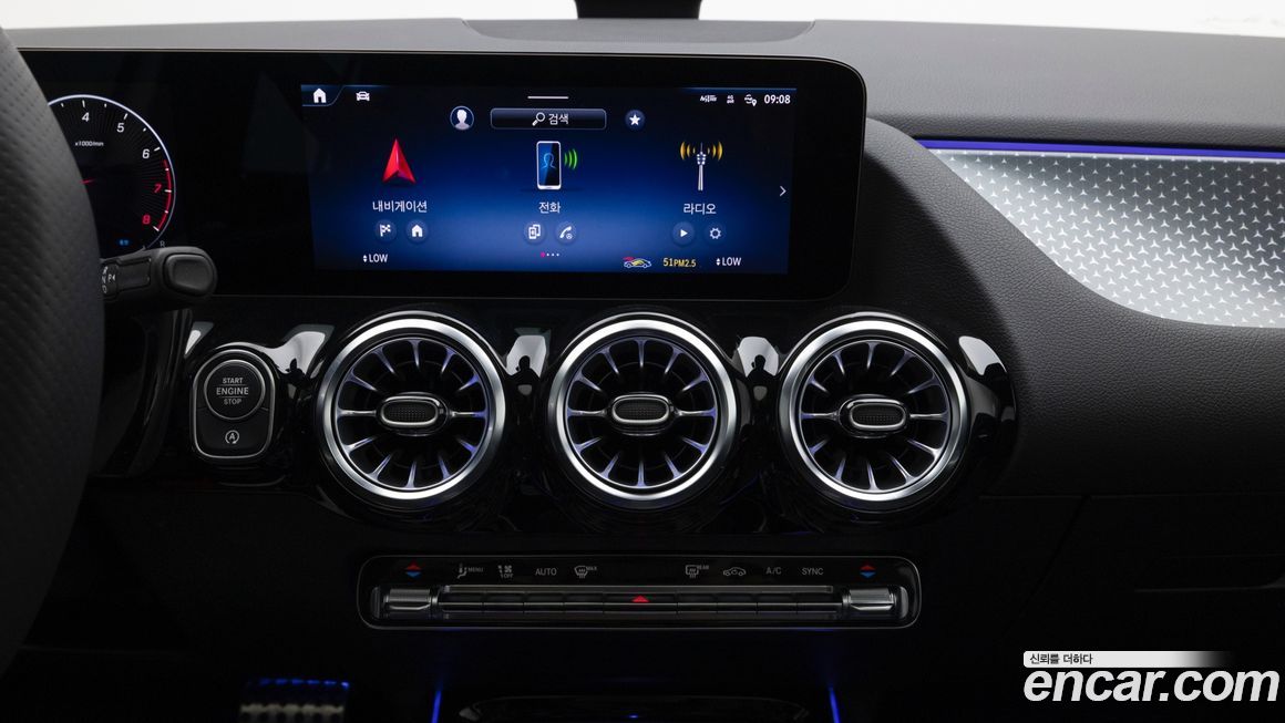 Mercedes-Benz GLA-Class 2025