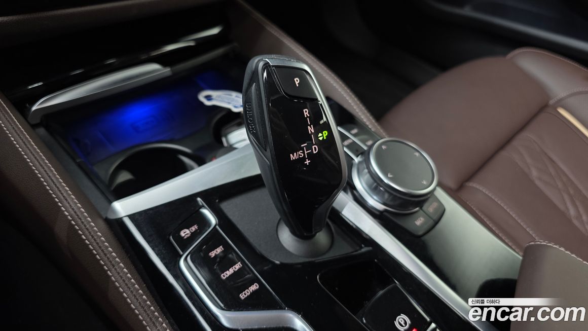 BMW 5-Series 2023