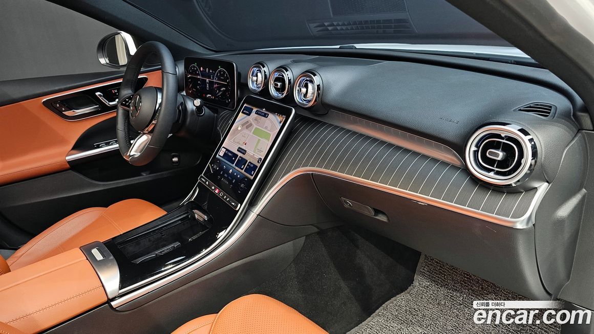 Mercedes-Benz C-Class 2025