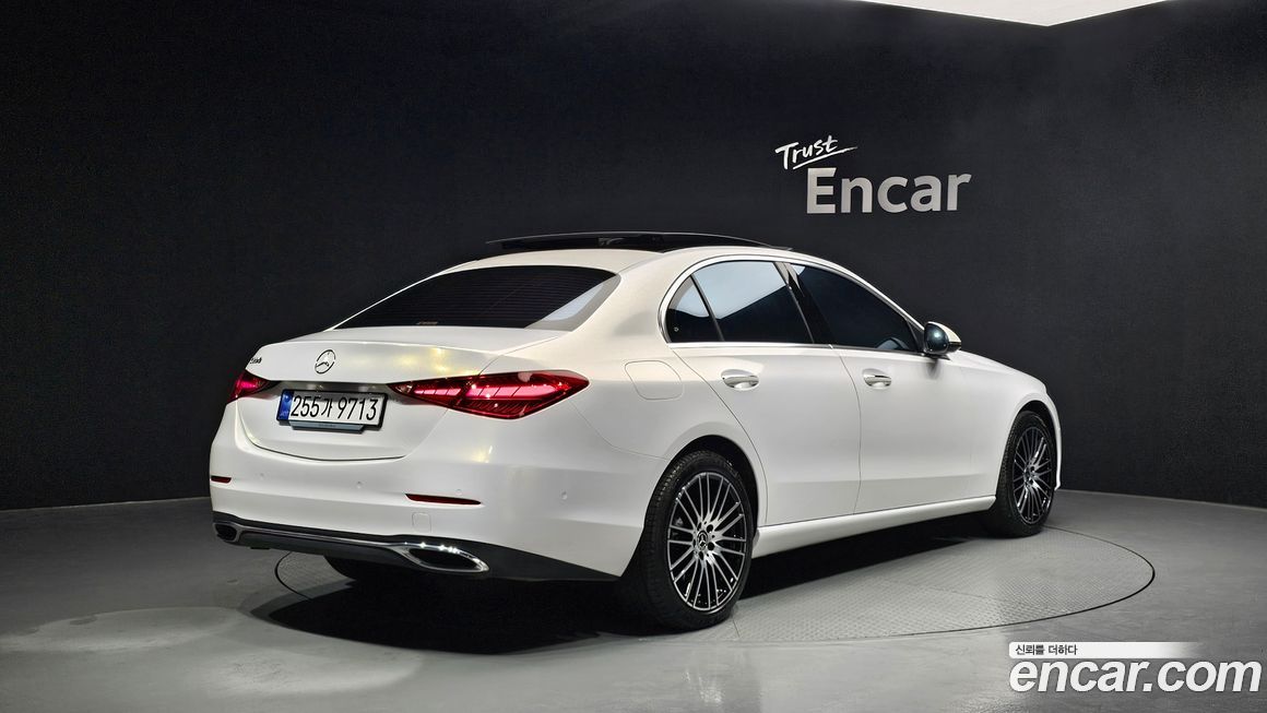Mercedes-Benz C-Class 2025