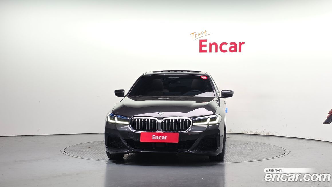 BMW 5-Series 2023