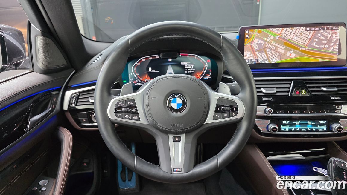 BMW 5-Series 2023
