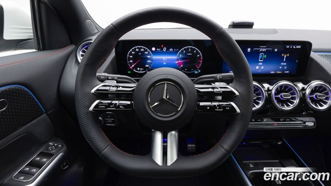 Mercedes-Benz GLA-Class 2025
