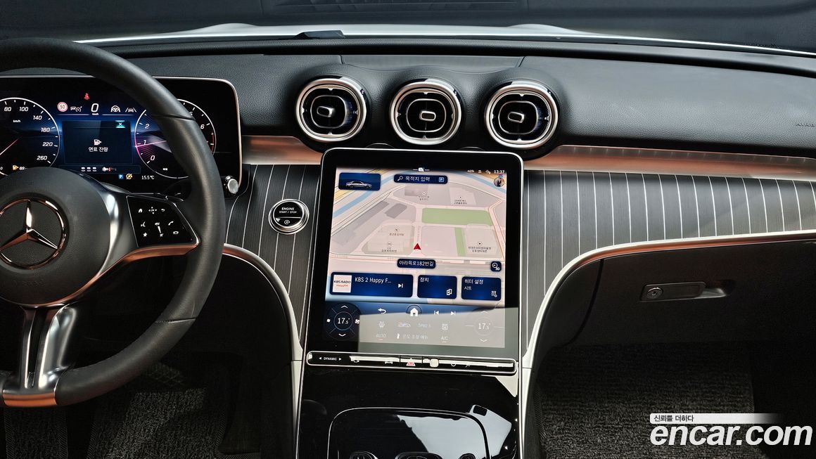 Mercedes-Benz C-Class 2025