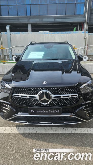 Mercedes-Benz C-Class 2025