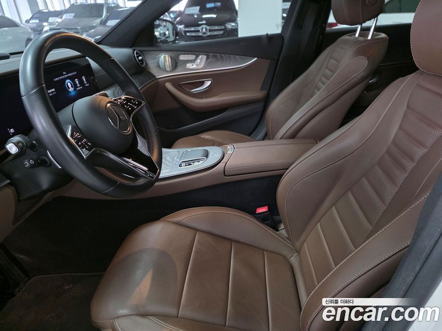 Mercedes-Benz E-Class 2022