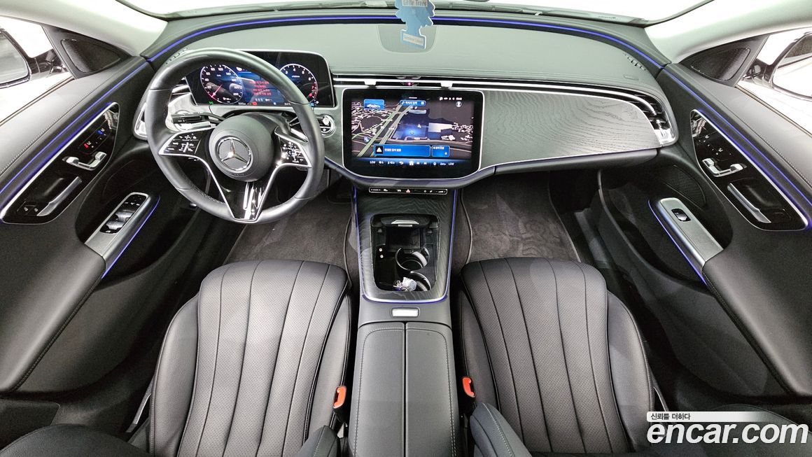 Mercedes-Benz E-Class 2024