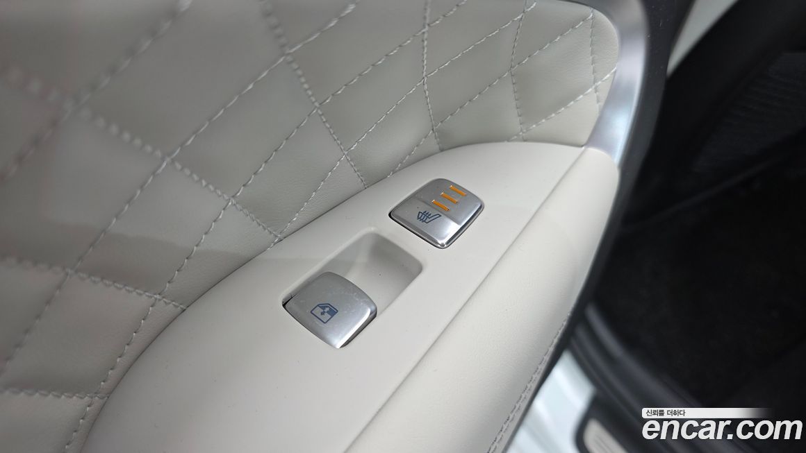 Genesis G70 2025