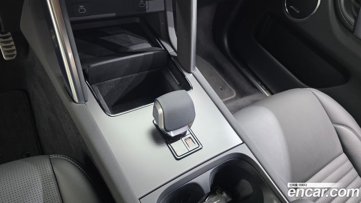Land Rover Discovery Sport 2025
