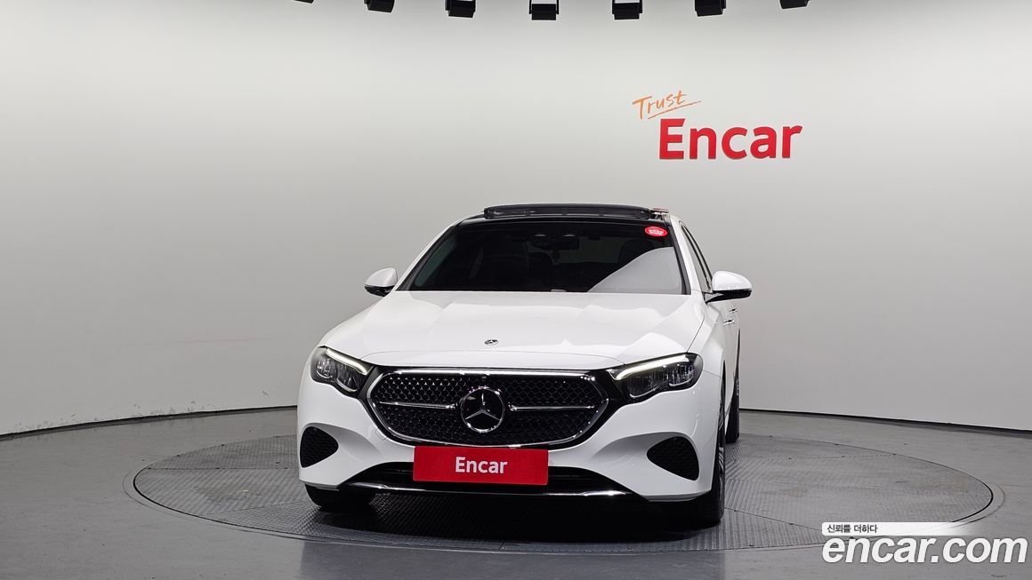 Mercedes-Benz E-Class 2024