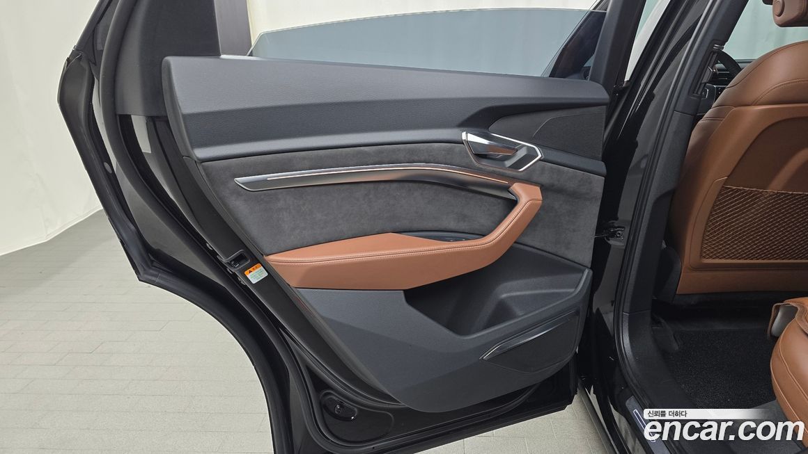Audi e-tron 2021
