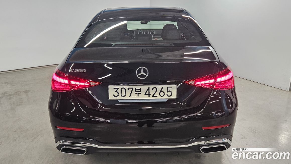 Mercedes-Benz C-Class 2025