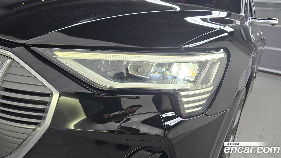 Audi e-tron 2021