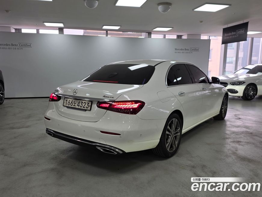 Mercedes-Benz E-Class 2022