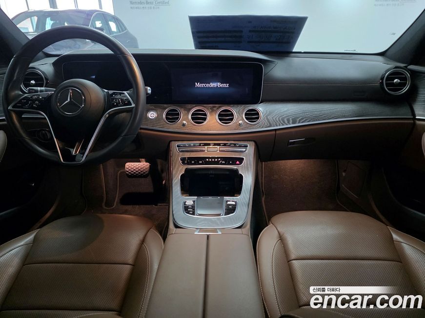 Mercedes-Benz E-Class 2022