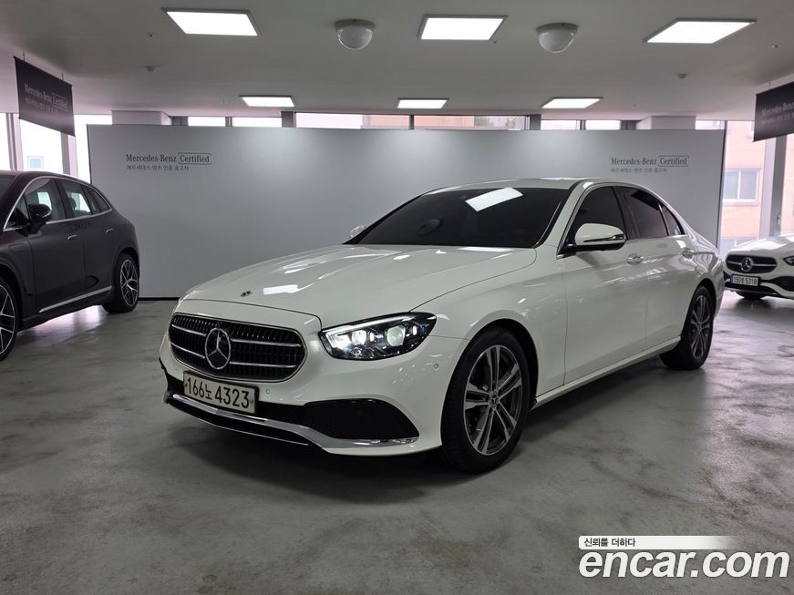 Mercedes-Benz E-Class 2022