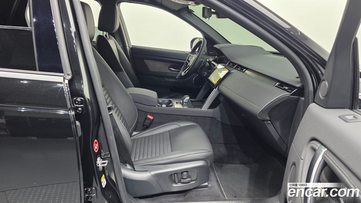 Land Rover Discovery Sport 2025