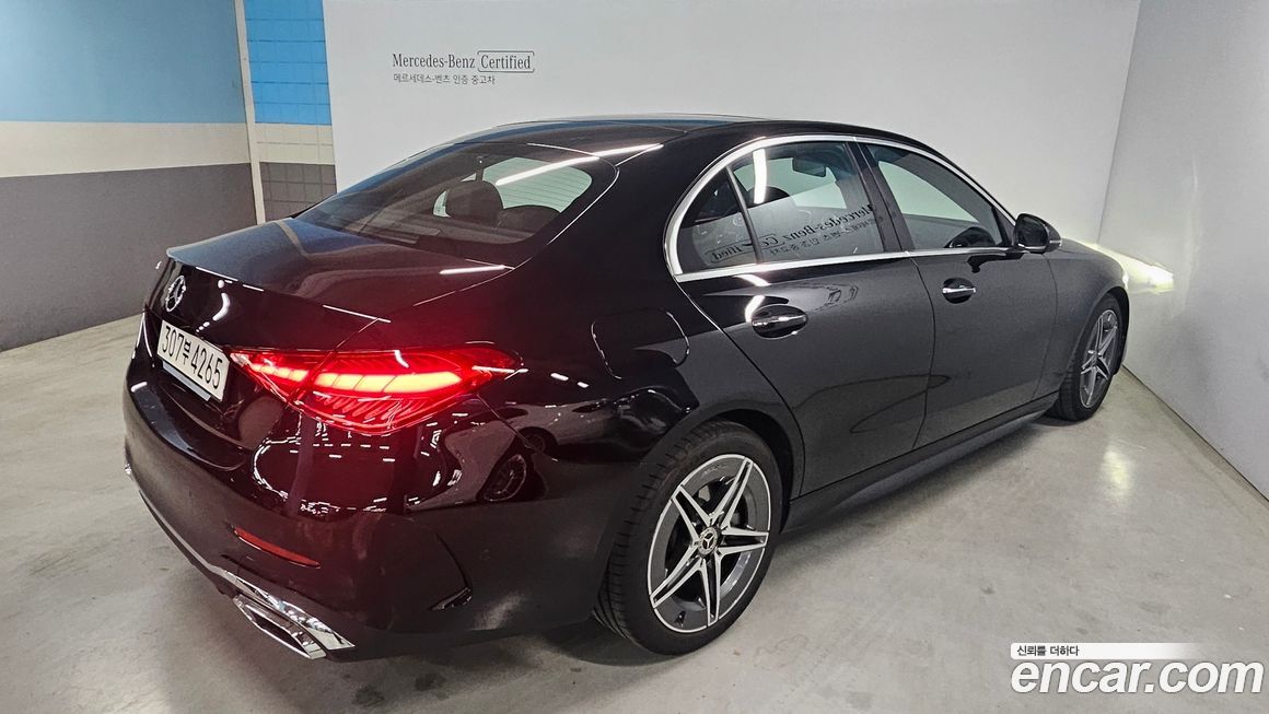 Mercedes-Benz C-Class 2025