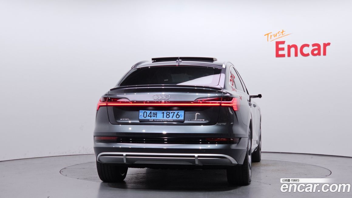 Audi e-tron 2021