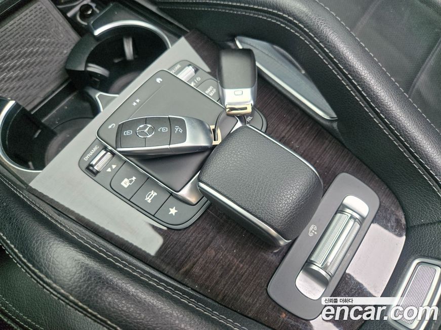 Mercedes-Benz GLE-Class 2021