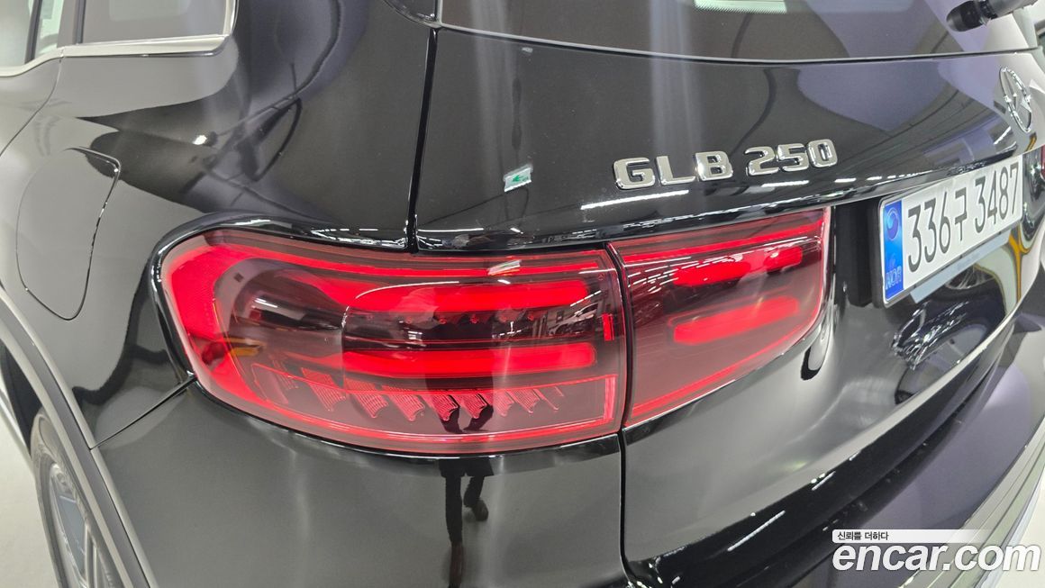 Mercedes-Benz GLB-Class 2026