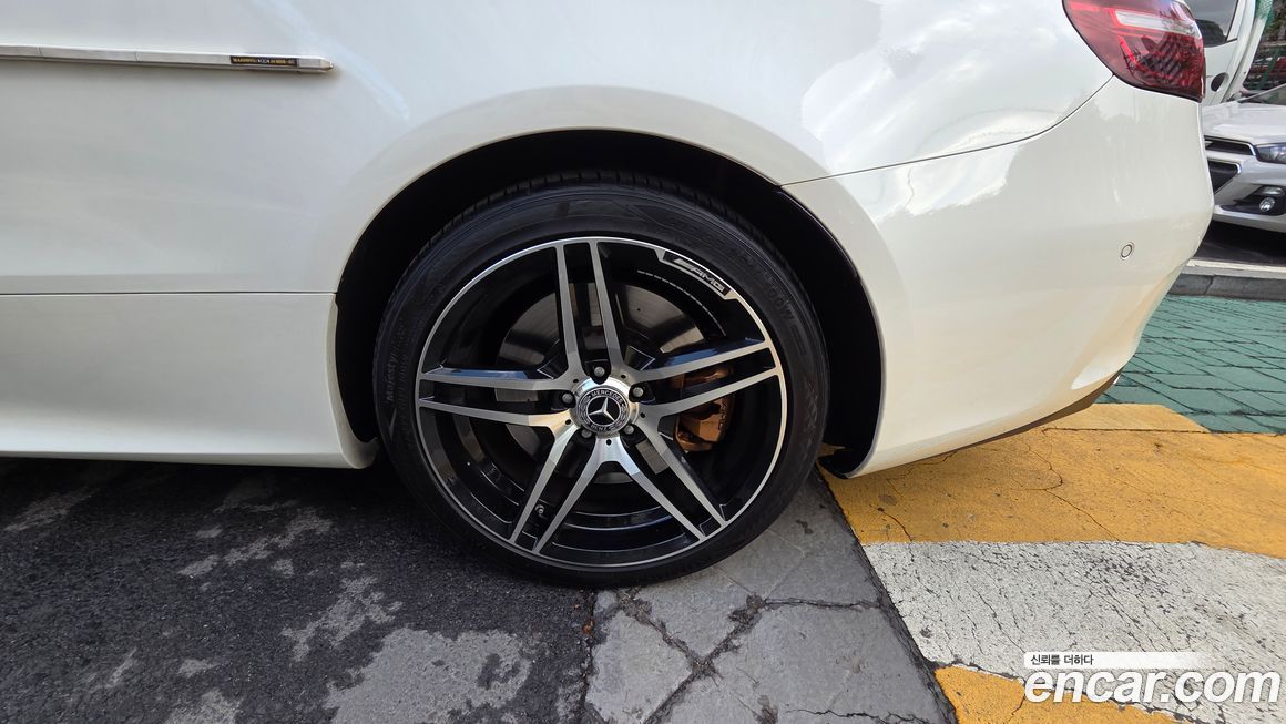 Mercedes-Benz E-Class 2021