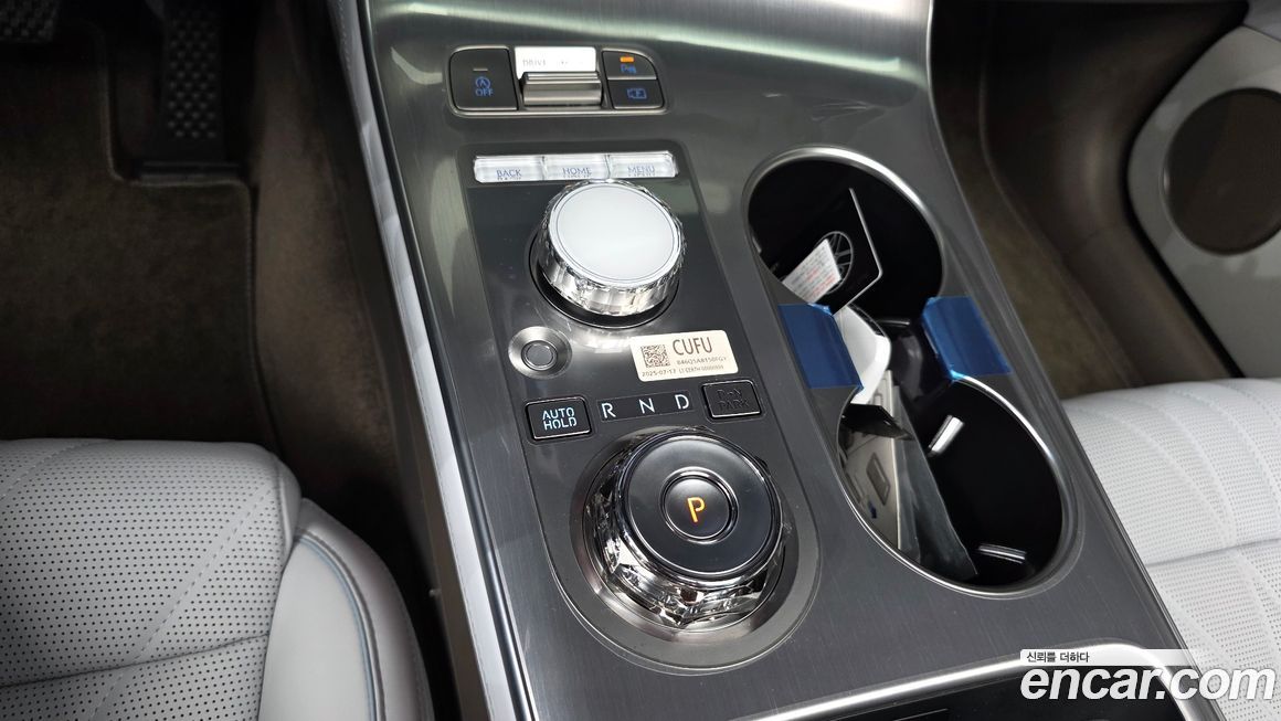 Genesis GV70 2025