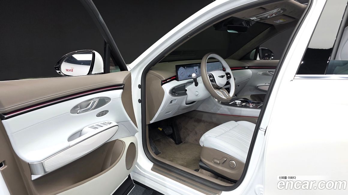 Genesis GV70 2025