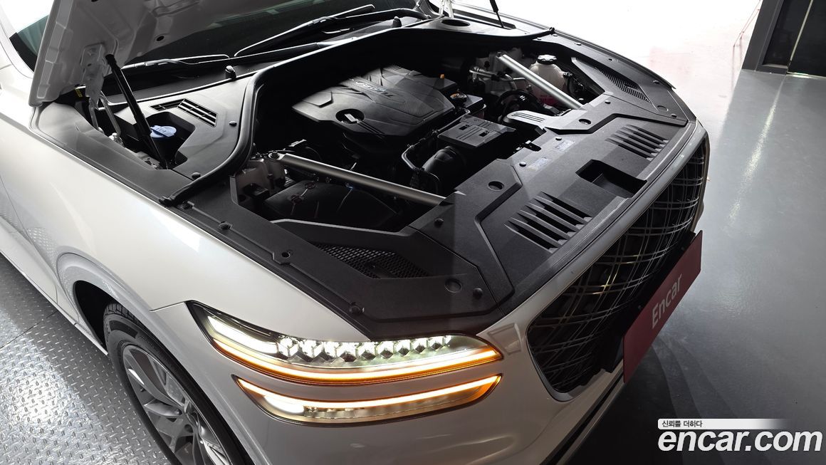 Genesis GV70 2025