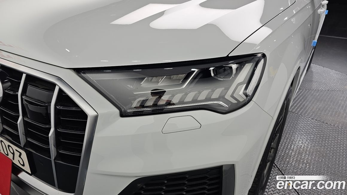 Audi Q7 2021