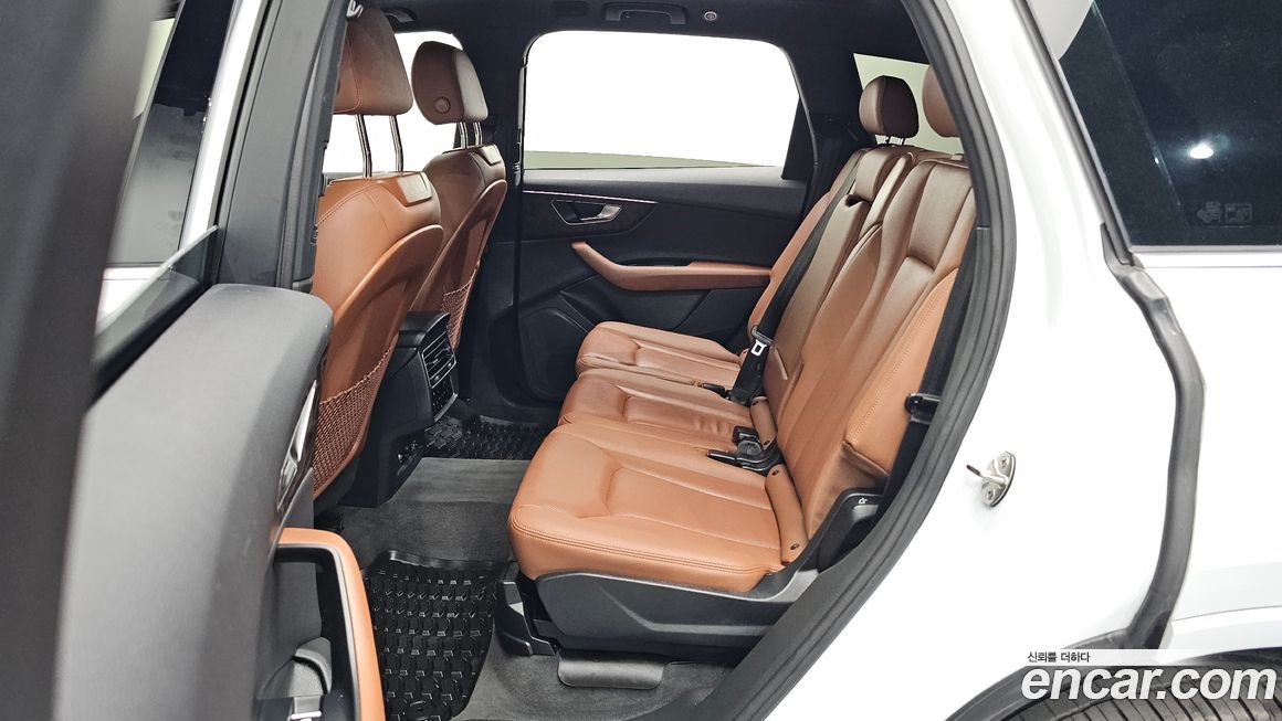 Audi Q7 2021