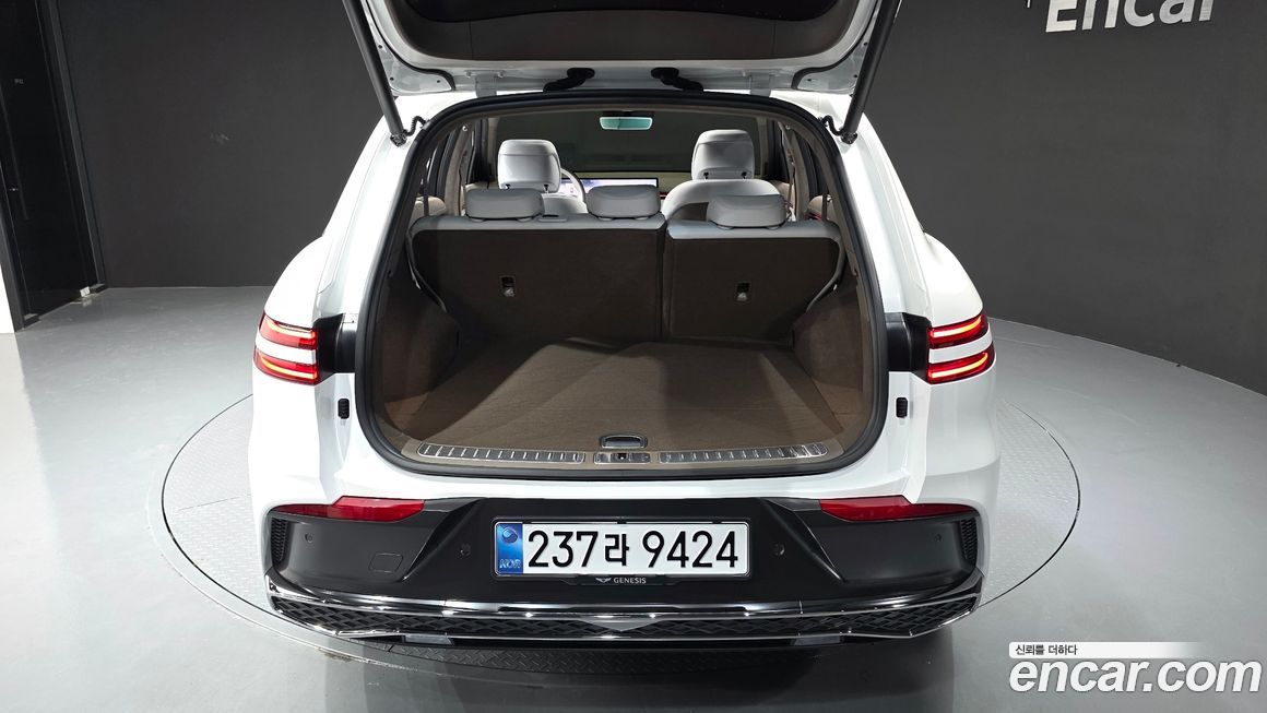 Genesis GV70 2025