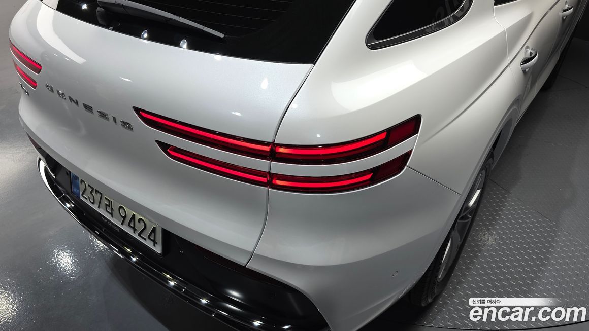 Genesis GV70 2025