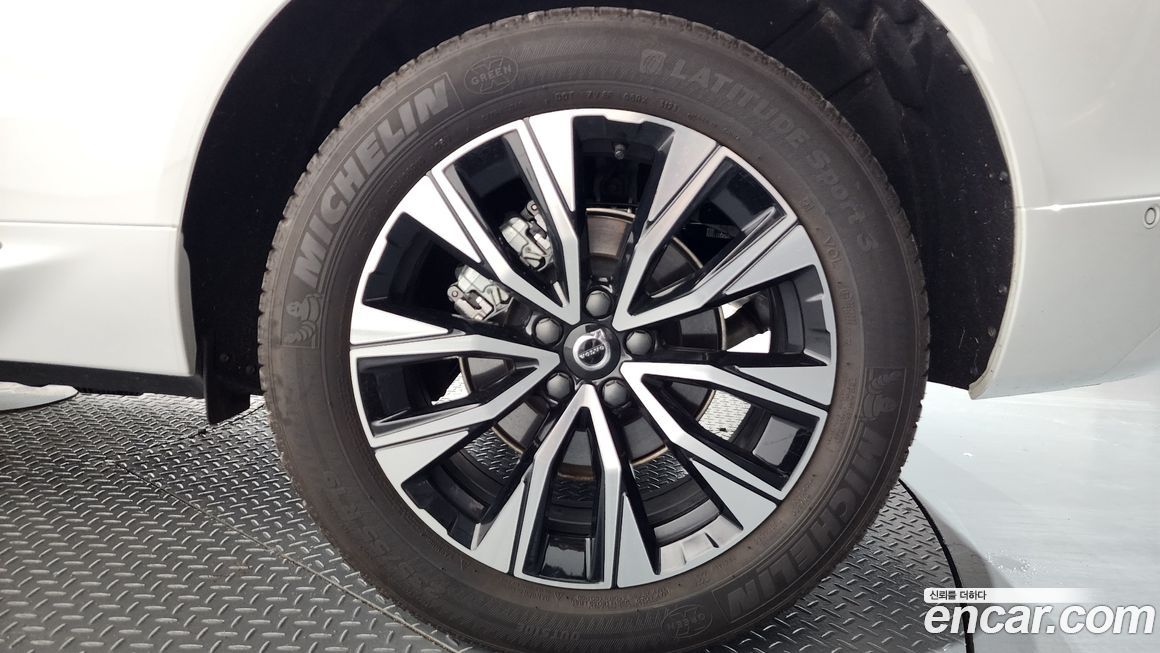 Volvo XC60 2024