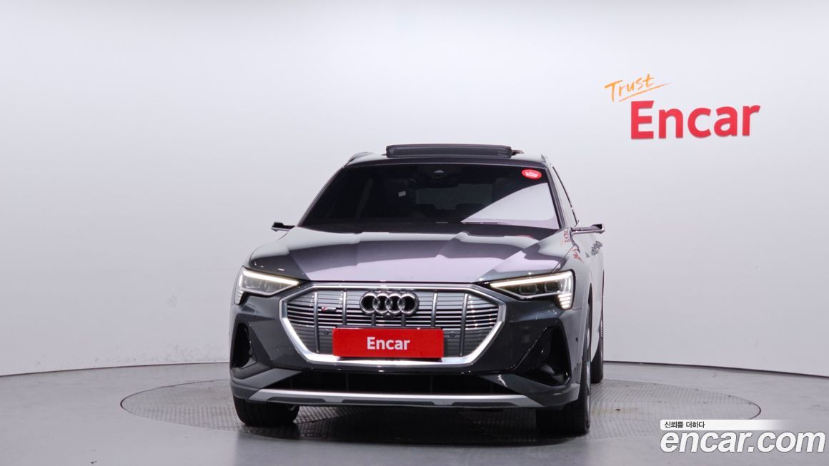 Audi e-tron 2021