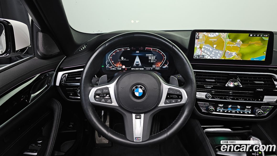 BMW 5-Series 2023