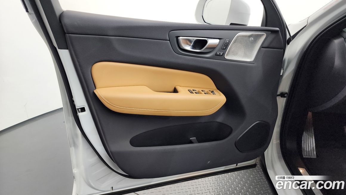 Volvo XC60 2024