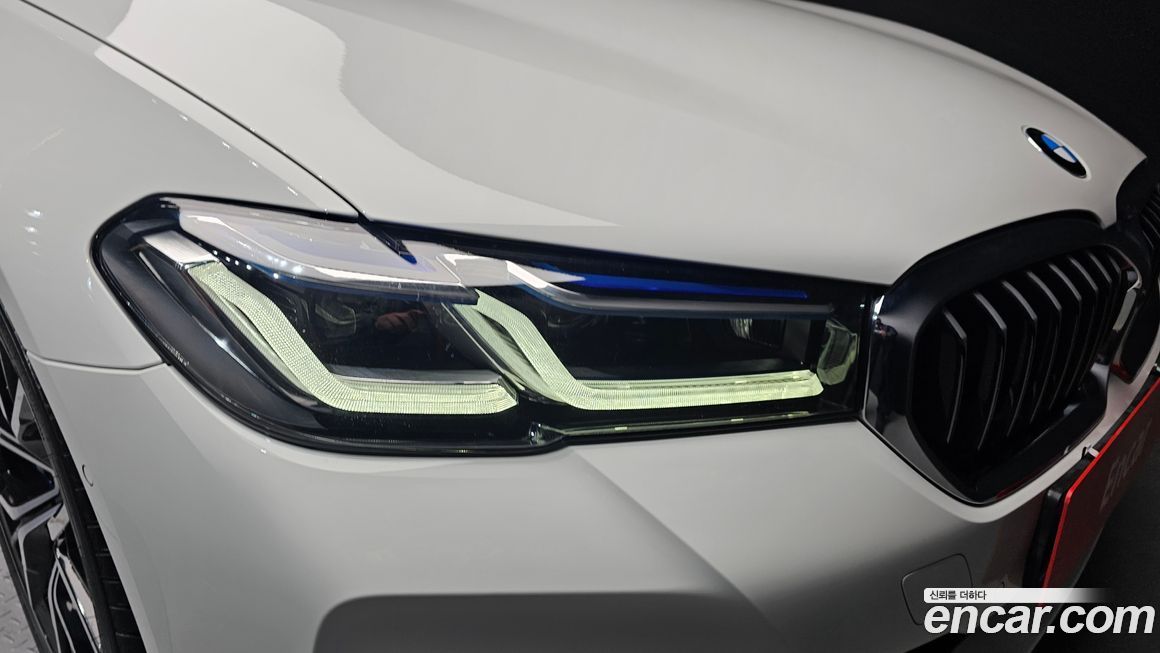 BMW 5-Series 2023