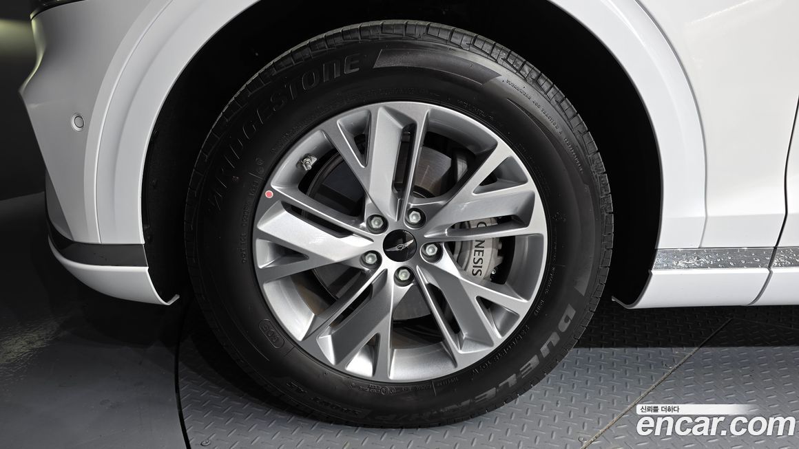 Genesis GV70 2025