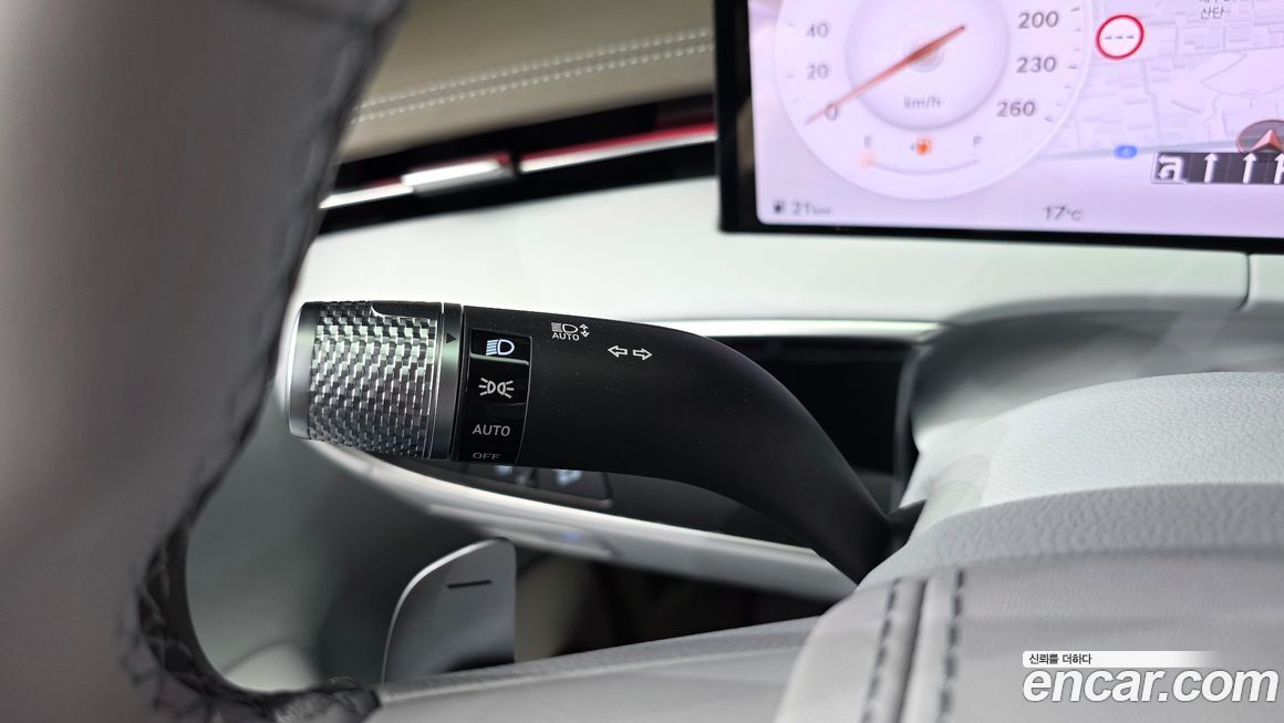 Genesis GV70 2025