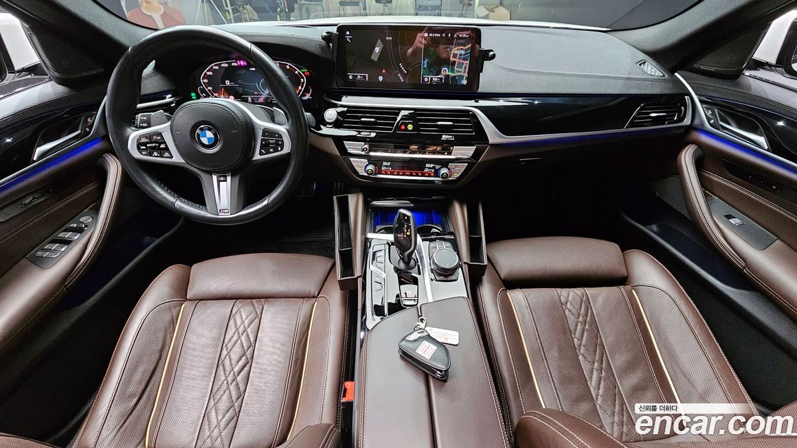 BMW 5-Series 2023