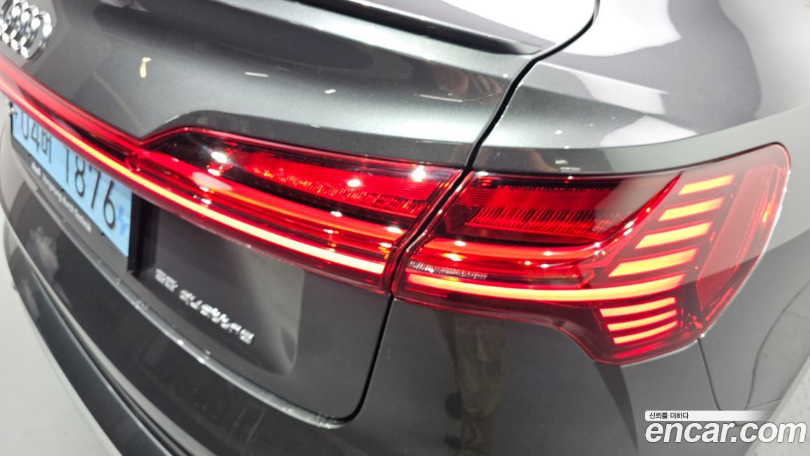 Audi e-tron 2021