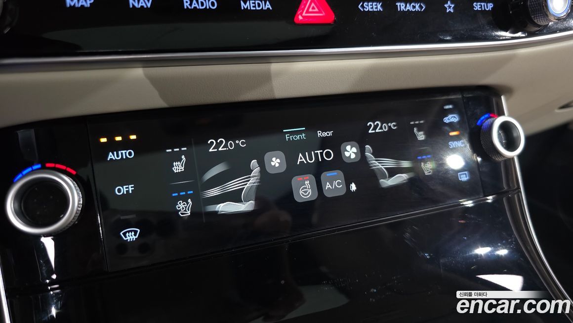 Genesis GV70 2025